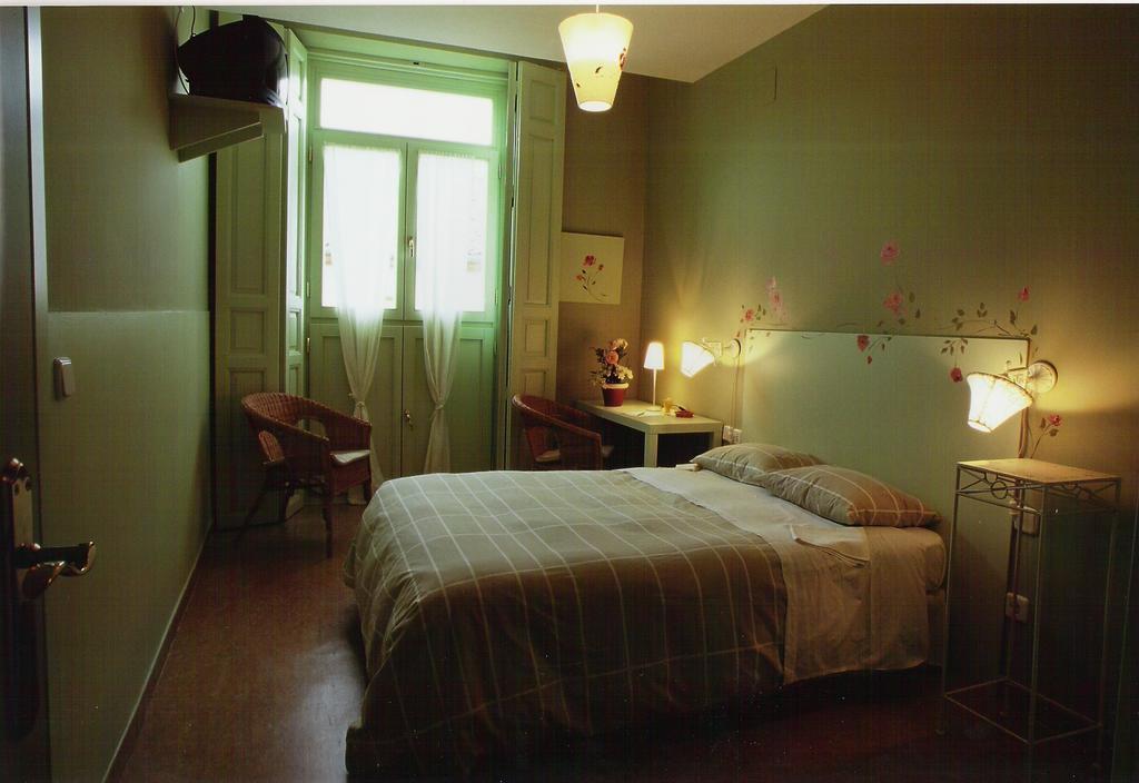 Hostal Fornos Segovia Room photo